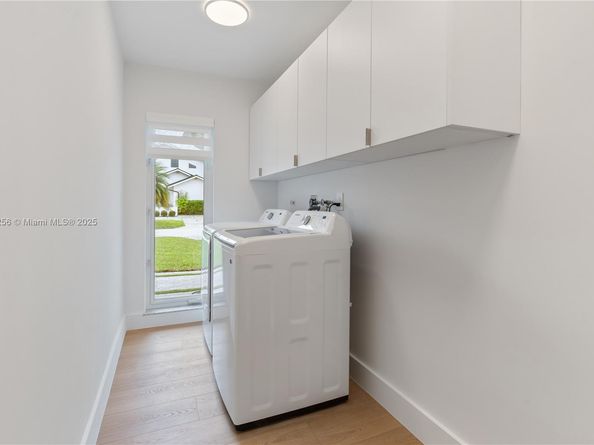 3341 NE 38th St, Fort Lauderdale FL 33308