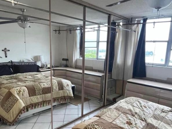 6900 Bay Dr 9C, Miami Beach FL 33141