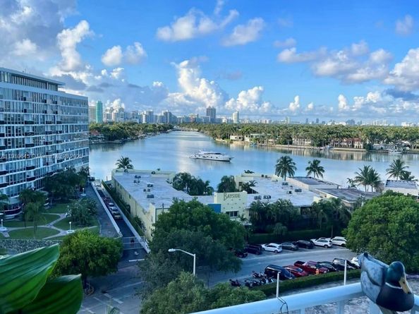 6900 Bay Dr 9C, Miami Beach FL 33141