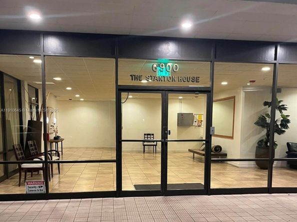 6900 Bay Dr 9C, Miami Beach FL 33141