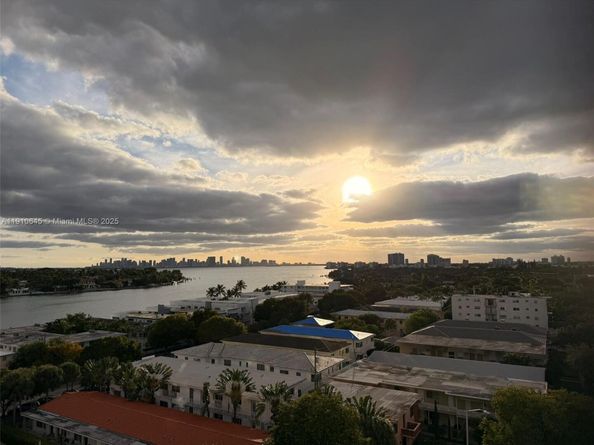 6900 Bay Dr 9C, Miami Beach FL 33141