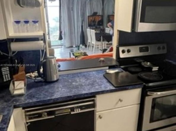 6900 Bay Dr 9C, Miami Beach FL 33141