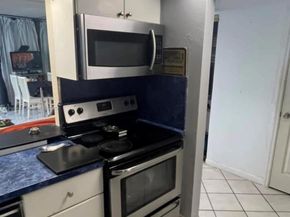 6900 Bay Dr 9C, Miami Beach FL 33141