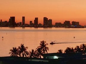 6900 Bay Dr 9C, Miami Beach FL 33141