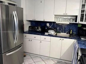 6900 Bay Dr 9C, Miami Beach FL 33141