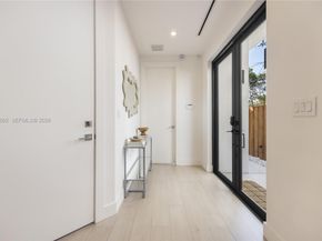 3067 SW 21st Ter 3067, Miami FL 33145