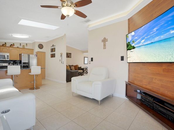 6103 SW 130th Ave, Miami FL 33183