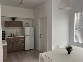 1610 Bay Rd, Miami Beach FL 33139