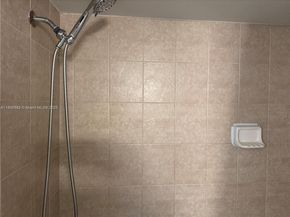 4235 N University Dr 312, Sunrise FL 33351
