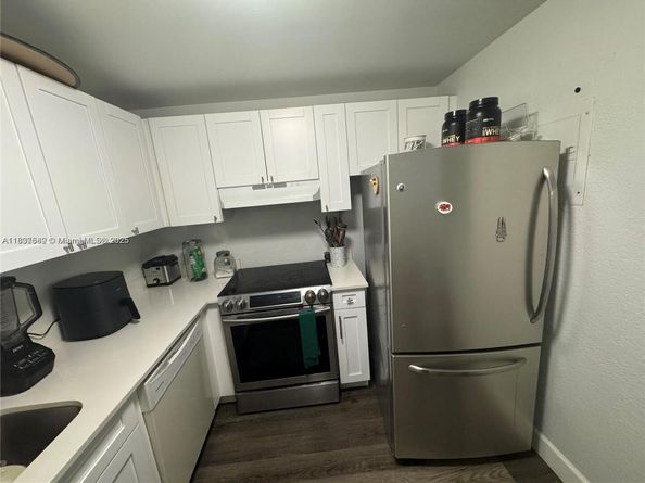 4235 N University Dr 312, Sunrise FL 33351