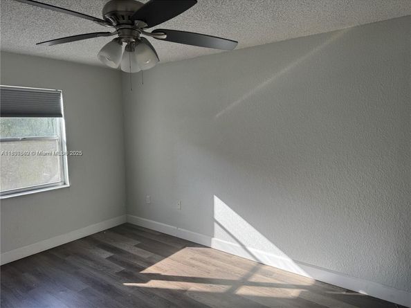 4235 N University Dr 312, Sunrise FL 33351