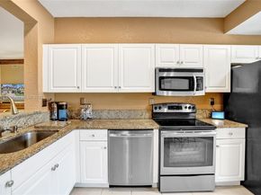 5668 NW 127th Ter, Coral Springs FL 33076