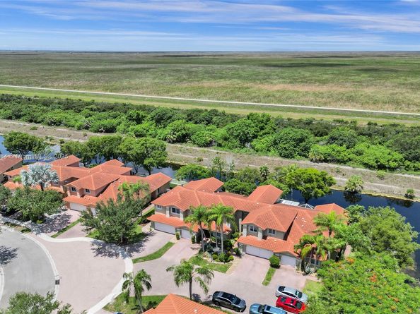 5668 NW 127th Ter, Coral Springs FL 33076