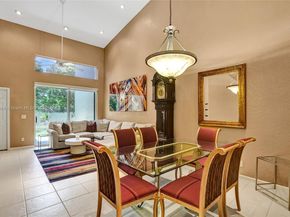 5668 NW 127th Ter, Coral Springs FL 33076