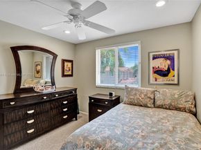 5668 NW 127th Ter, Coral Springs FL 33076