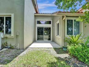 5668 NW 127th Ter, Coral Springs FL 33076