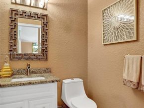 5668 NW 127th Ter, Coral Springs FL 33076