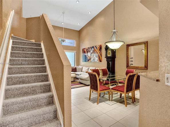 5668 NW 127th Ter, Coral Springs FL 33076
