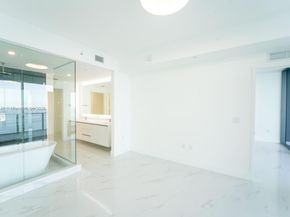 700 NE 24th St 1904, Miami FL 33137