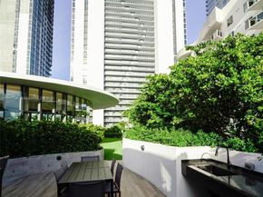 700 NE 24th St 1904, Miami FL 33137