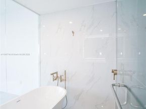 700 NE 24th St 1904, Miami FL 33137