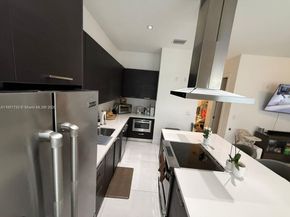 9165 NW 33rd St, Doral FL 33172