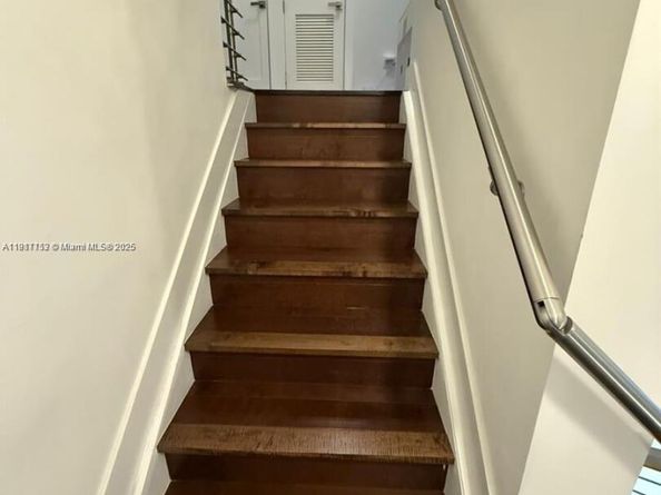 9165 NW 33rd St, Doral FL 33172