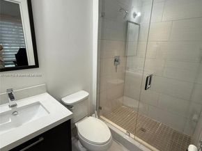 9165 NW 33rd St, Doral FL 33172