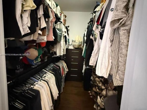 9165 NW 33rd St, Doral FL 33172