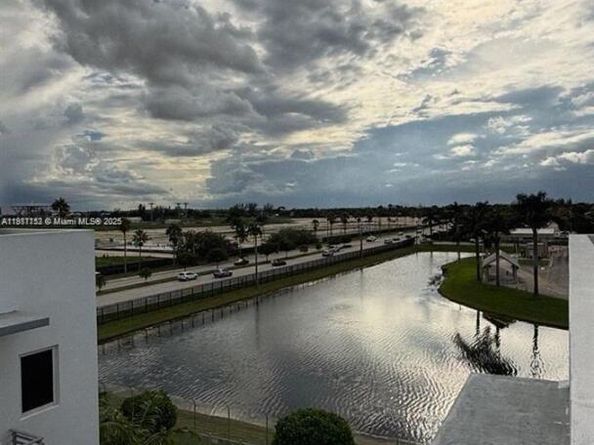 9165 NW 33rd St, Doral FL 33172