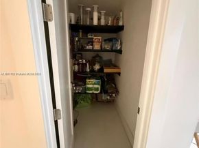 9165 NW 33rd St, Doral FL 33172