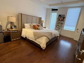 9165 NW 33rd St, Doral FL 33172