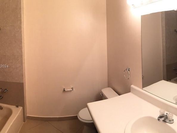 4132 SW 61st Ave 3, Davie FL 33314