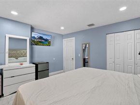 1318 13th St, West Palm Beach FL 33401