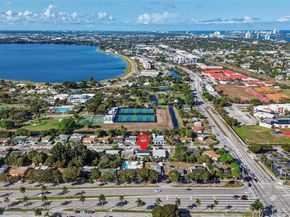 1318 13th St, West Palm Beach FL 33401