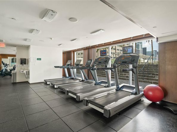 335 S Biscayne Blvd 3108, Miami FL 33131