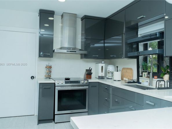 2380 SW 2nd St, Miami FL 33135