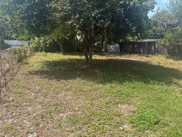 2530 Washington St, Hollywood FL 33020