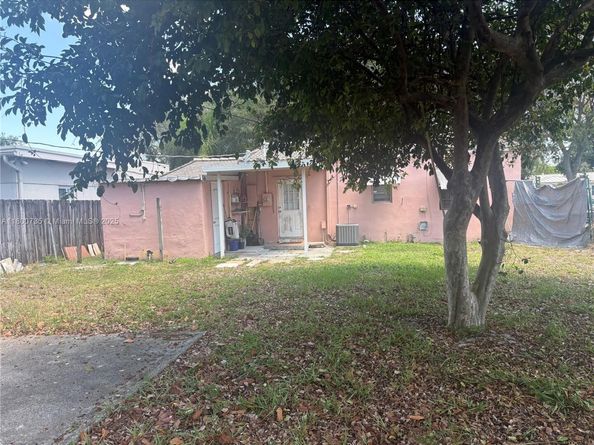 2530 Washington St, Hollywood FL 33020