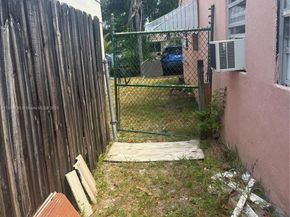 2530 Washington St, Hollywood FL 33020