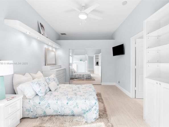 5135 Kensington Cir, Coral Springs FL 33076