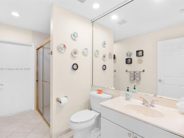 5135 Kensington Cir, Coral Springs FL 33076