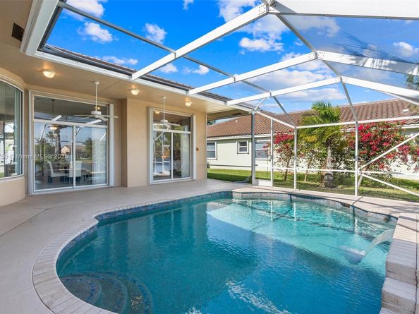 5135 Kensington Cir, Coral Springs FL 33076