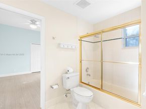 5135 Kensington Cir, Coral Springs FL 33076
