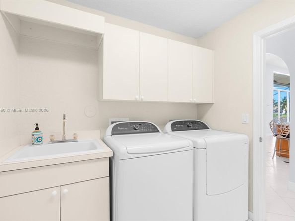 5135 Kensington Cir, Coral Springs FL 33076