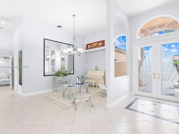 5135 Kensington Cir, Coral Springs FL 33076