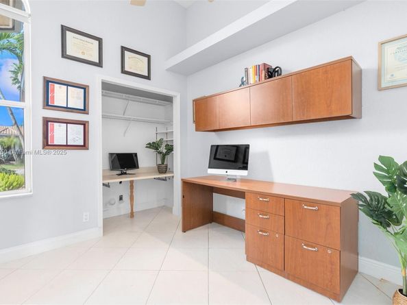 5135 Kensington Cir, Coral Springs FL 33076