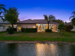 5135 Kensington Cir, Coral Springs FL 33076
