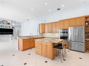 5135 Kensington Cir, Coral Springs FL 33076