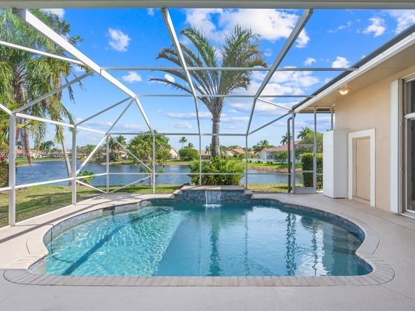 5135 Kensington Cir, Coral Springs FL 33076